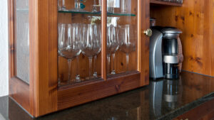 Landhausküchen-Vitrine Massivholz