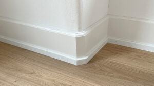 Renovation Wandsockel im Landhausstil