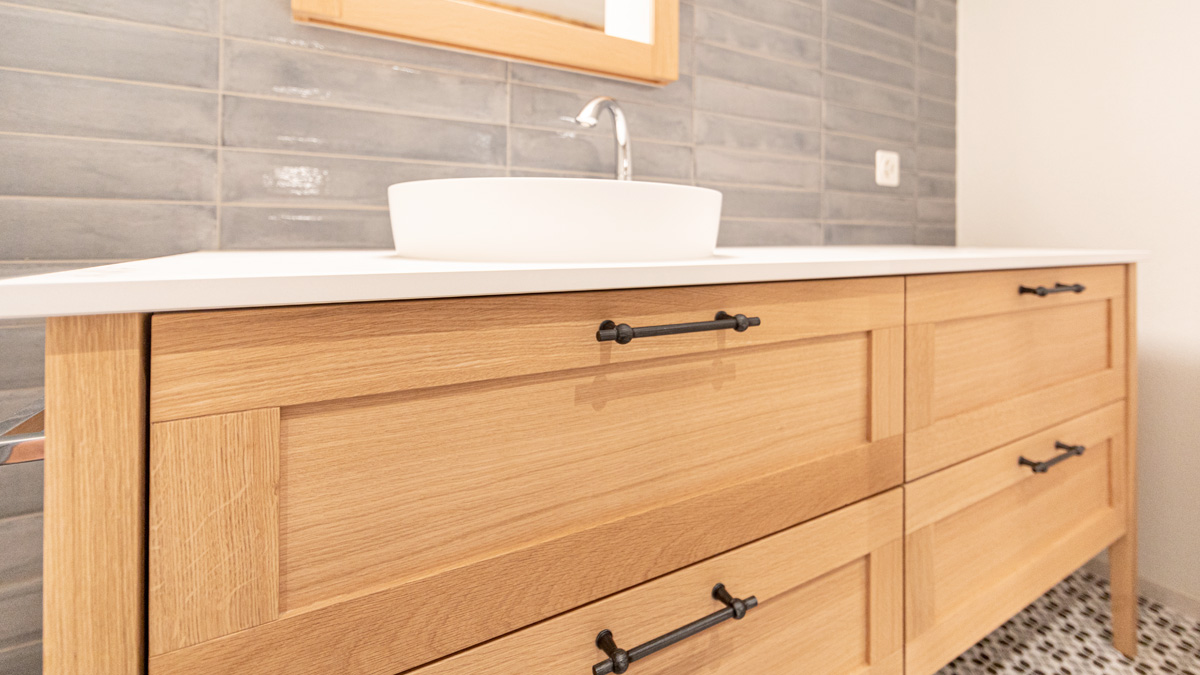 Waschtischmöbel im Landhausstil